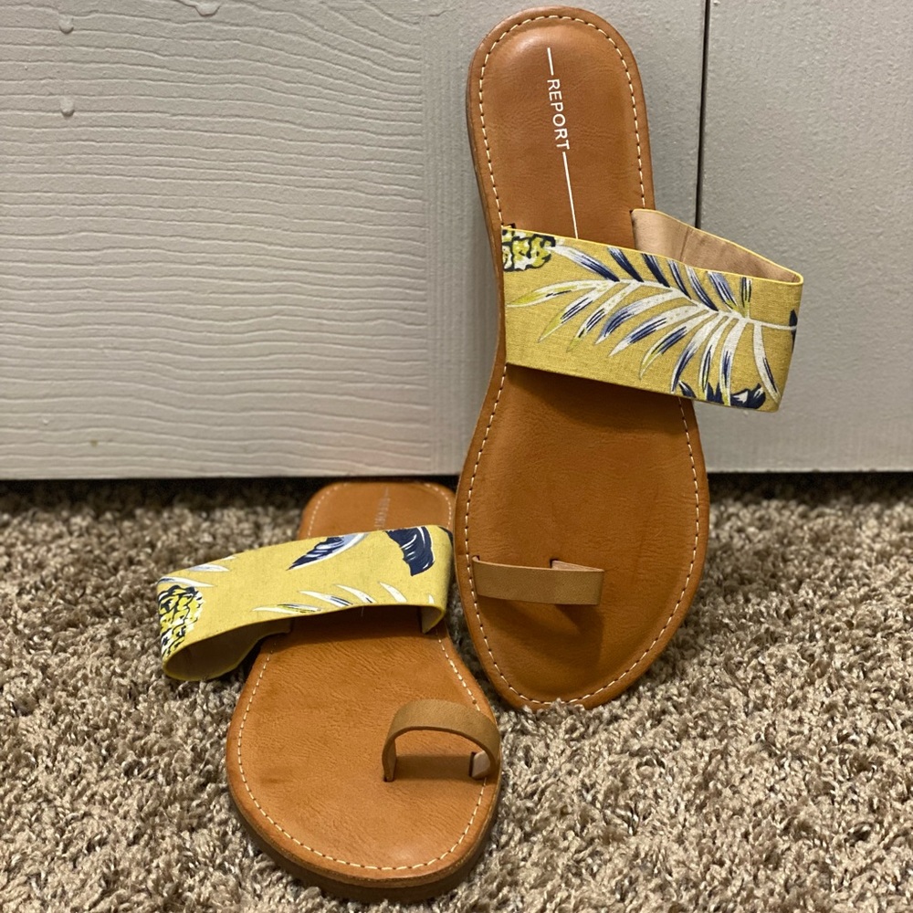 Cute Summer Sandals - NEW/EXCELLENT CONDITION